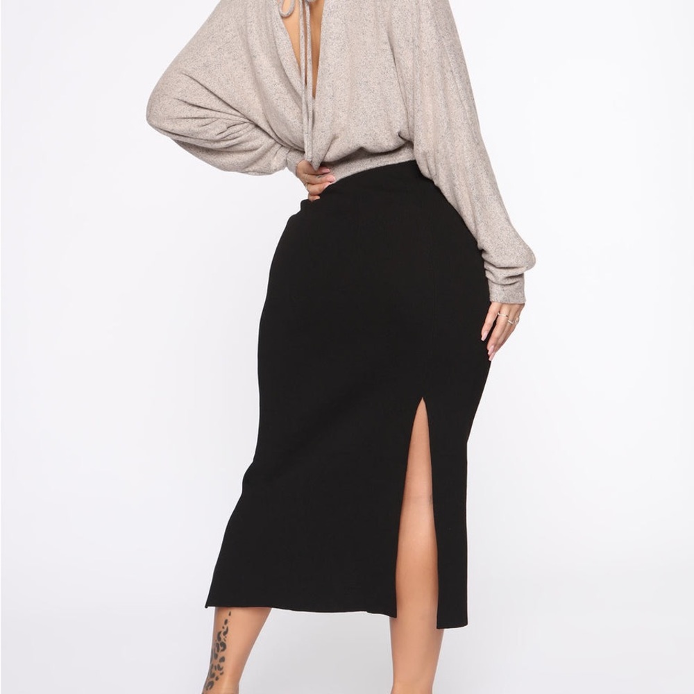Fashion Nova black midi skirt with slits